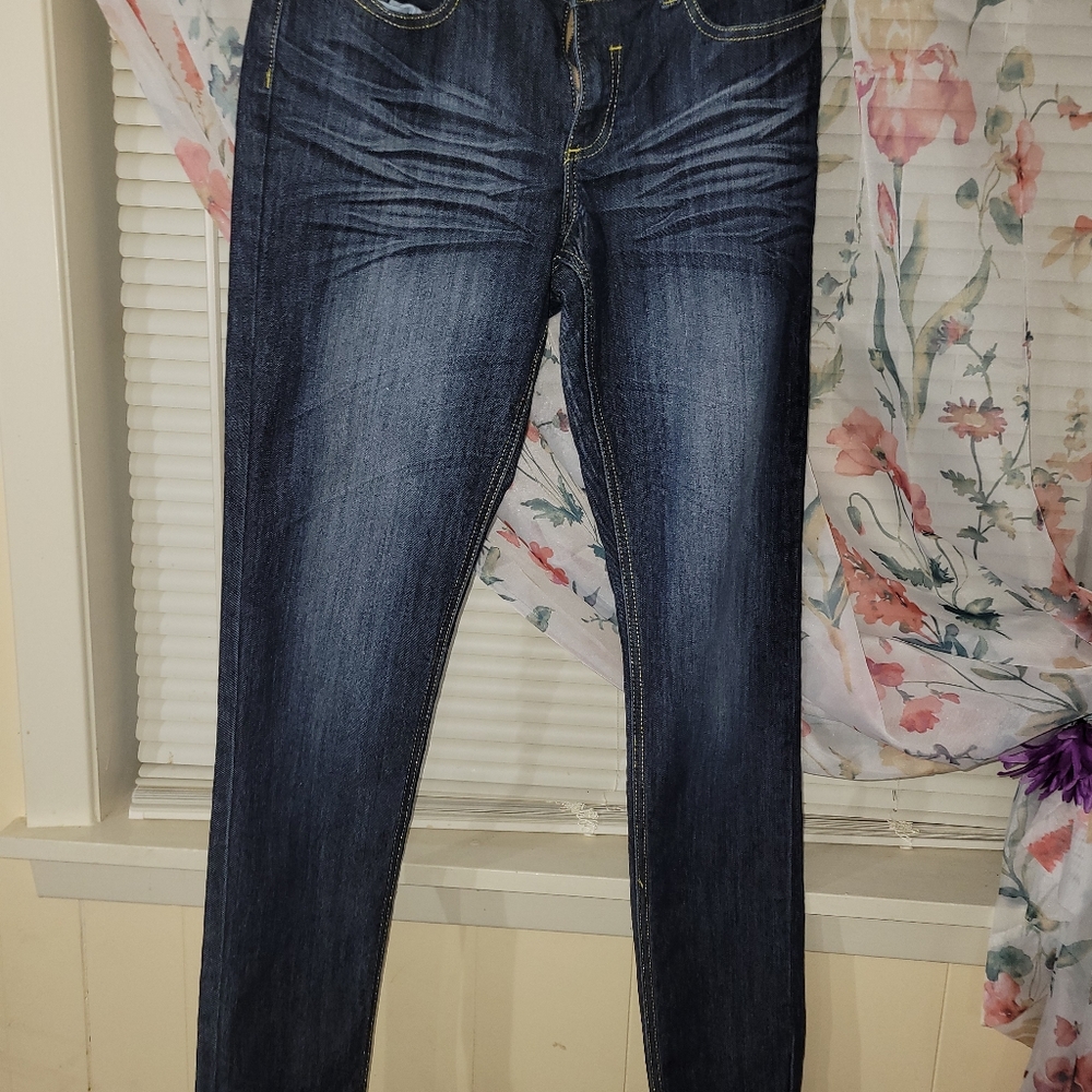 Dereon jeans size 9/10